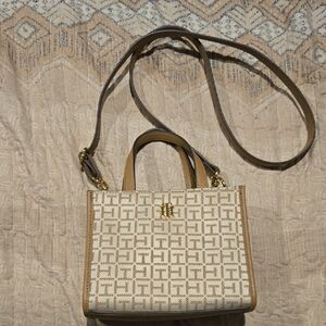 Tommy Hilfiger Elegant Tan and Cream Crossbody Gold Hardware